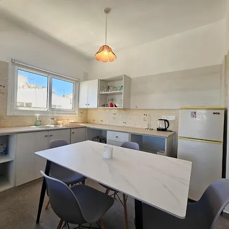 Spacious In The Center * Ajia Napa